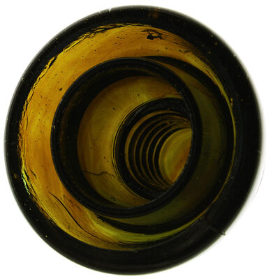 CD 152 B Black Glass Olive Amber